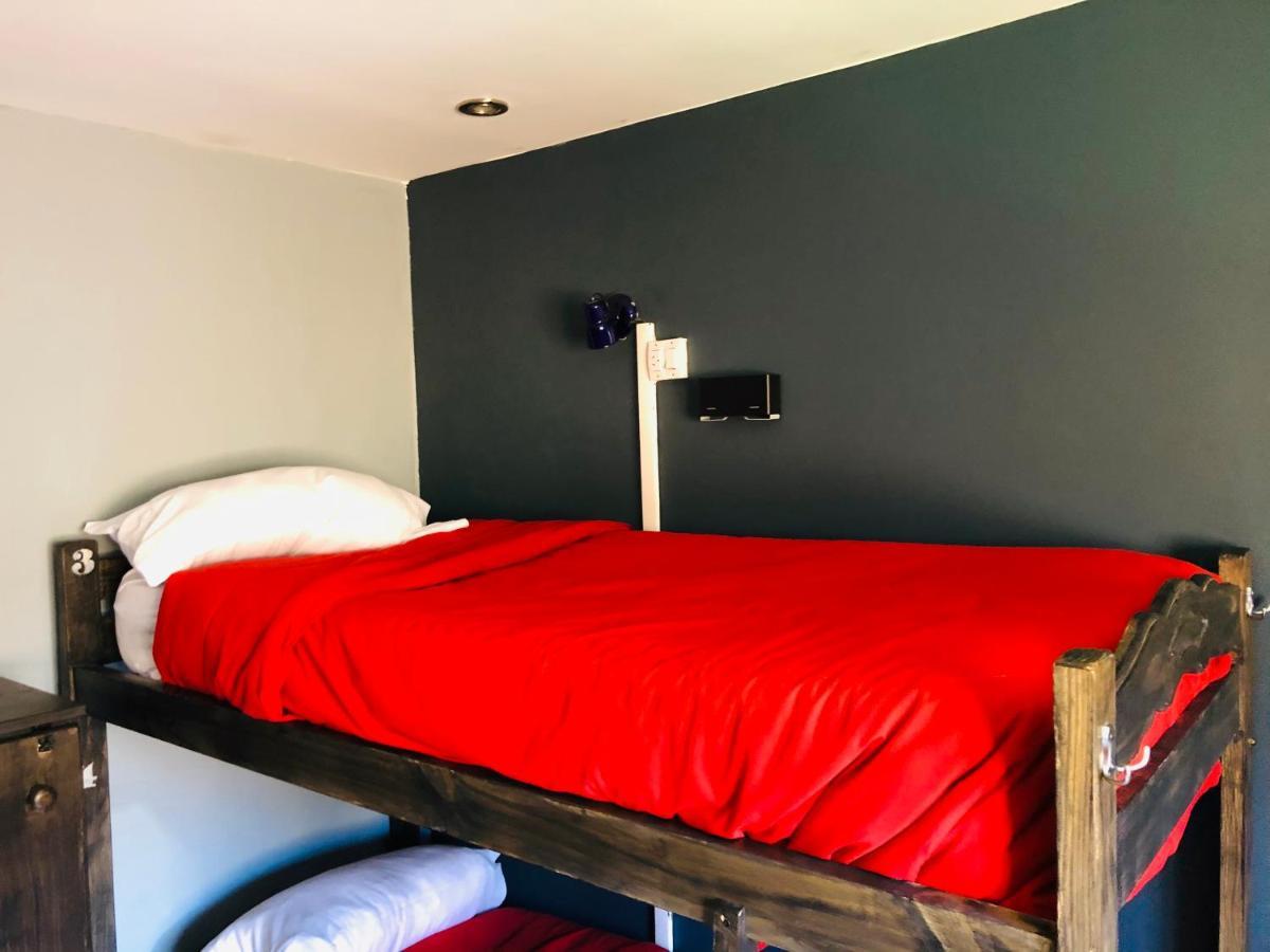 Hostal Olimpo House *